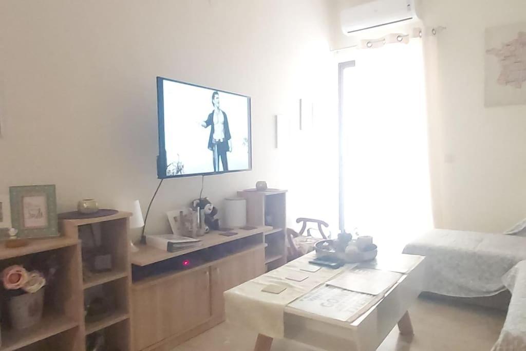 Theano'S Cozy & Quiet Lux Central Flat - Wifi & Full Amenities Pátra Eksteriør bilde